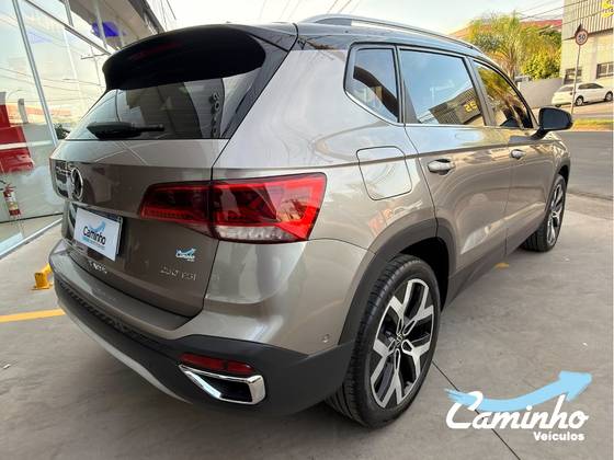 VOLKSWAGEN TAOS 1.4 250 TSI TOTAL FLEX HIGHLINE AUTOMÁTICO